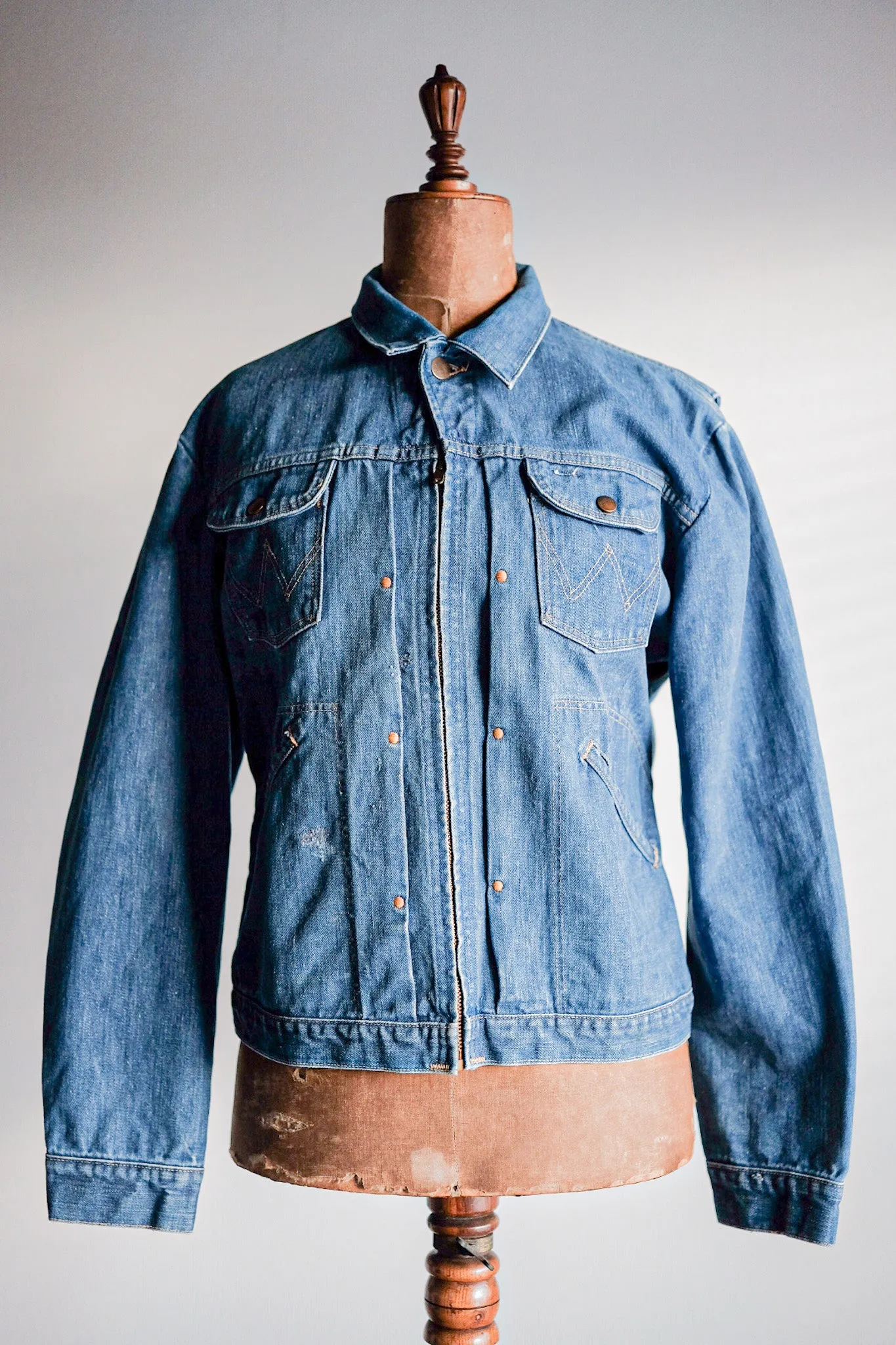 [~ 60's] Veste en jean de Wrangler 24mjz