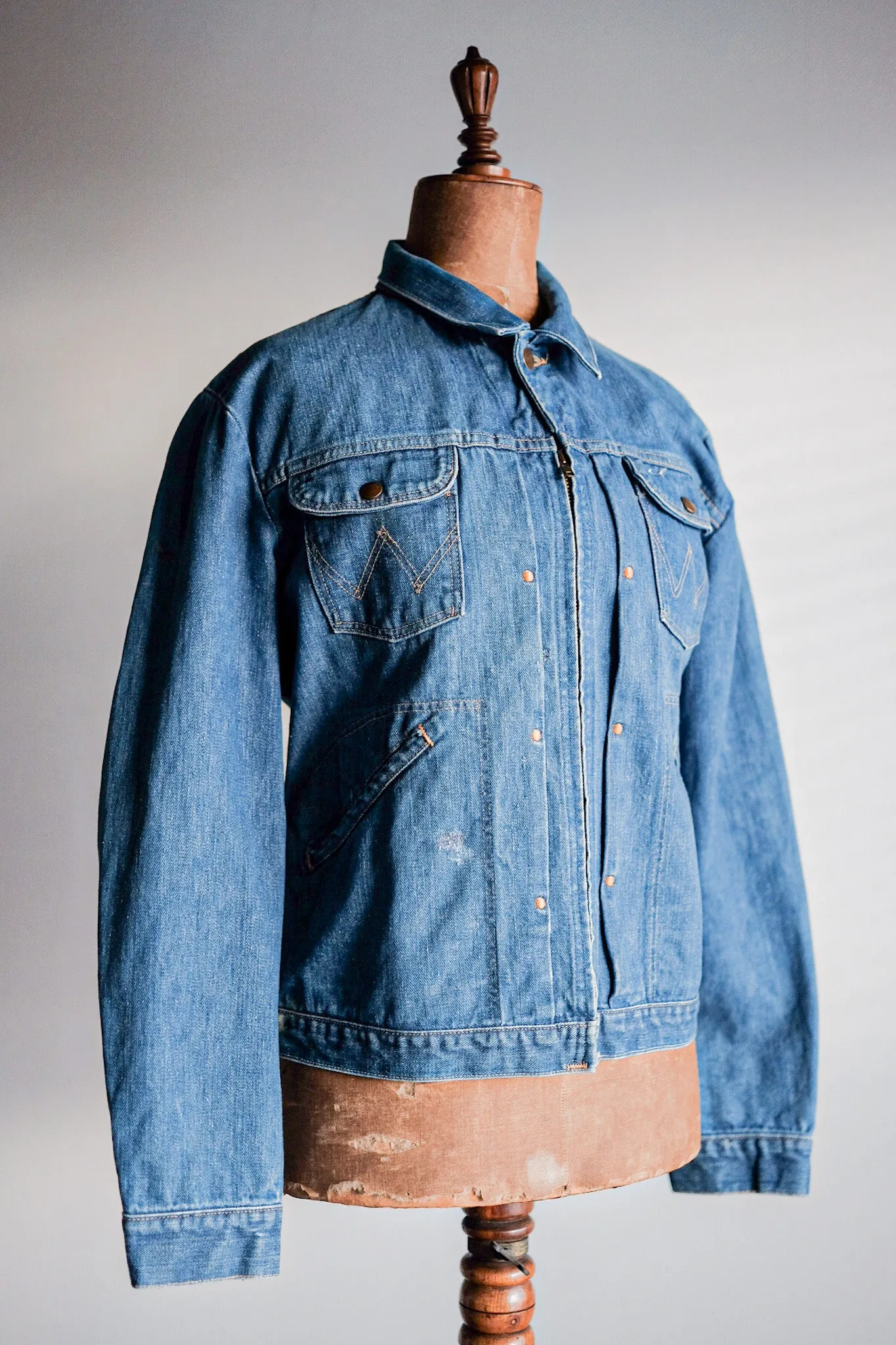 [~ 60's] Veste en jean de Wrangler 24mjz