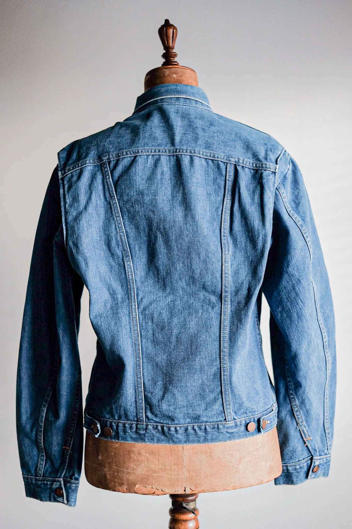 [~ 60's] Veste en jean de Wrangler 24mjz