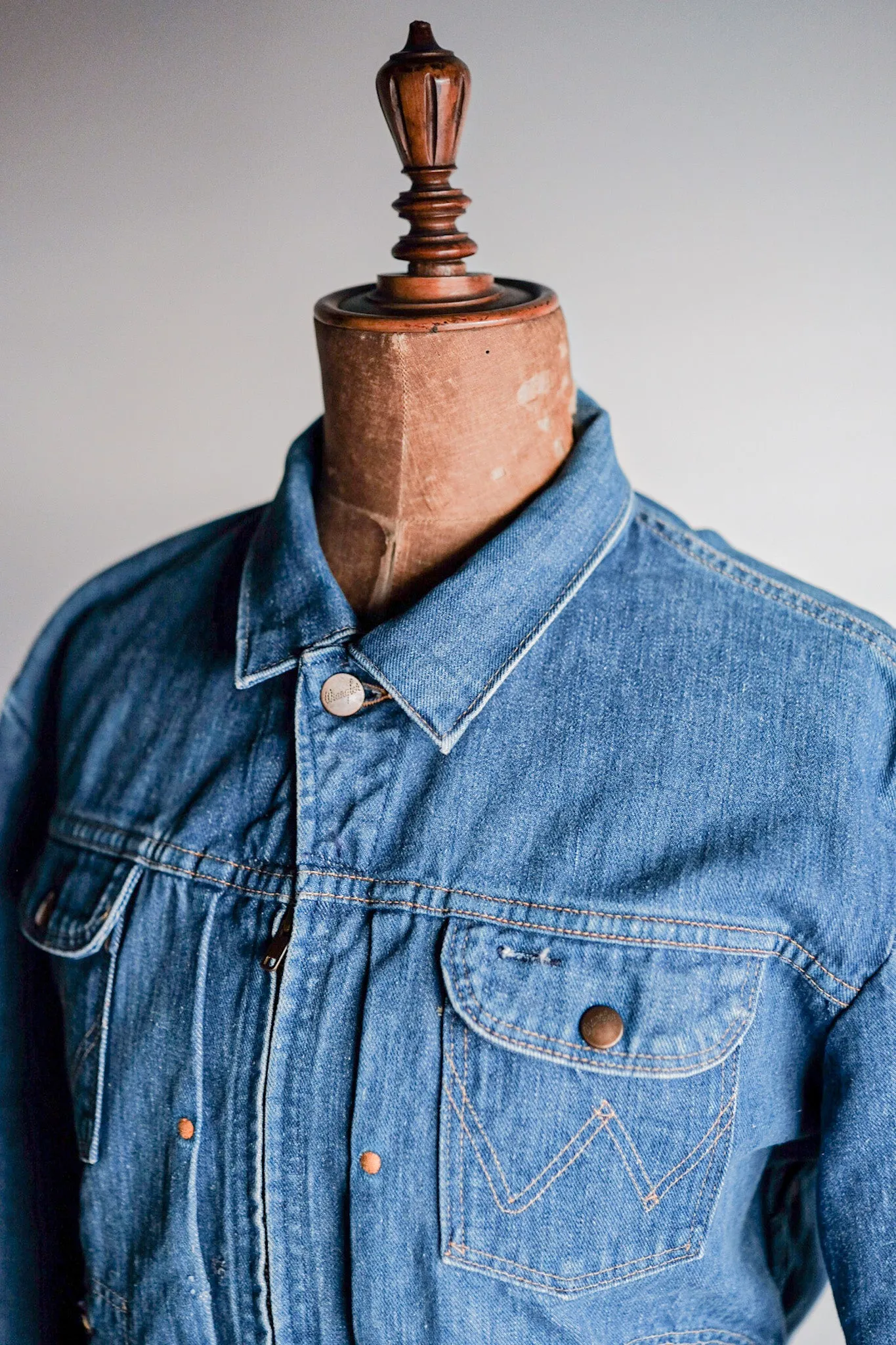 [~ 60's] Veste en jean de Wrangler 24mjz