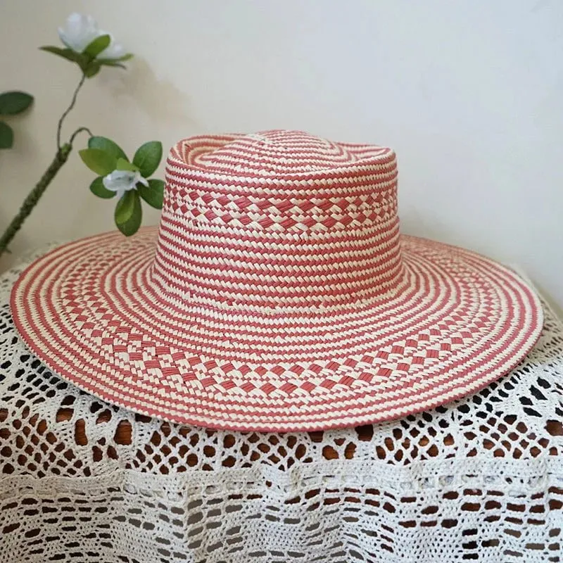 Chapeau de paille rose