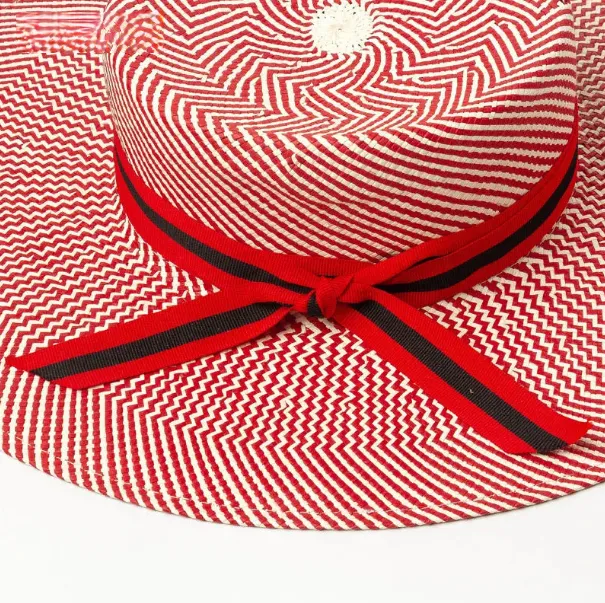 Chapeau de paille tissé à rayures rouges