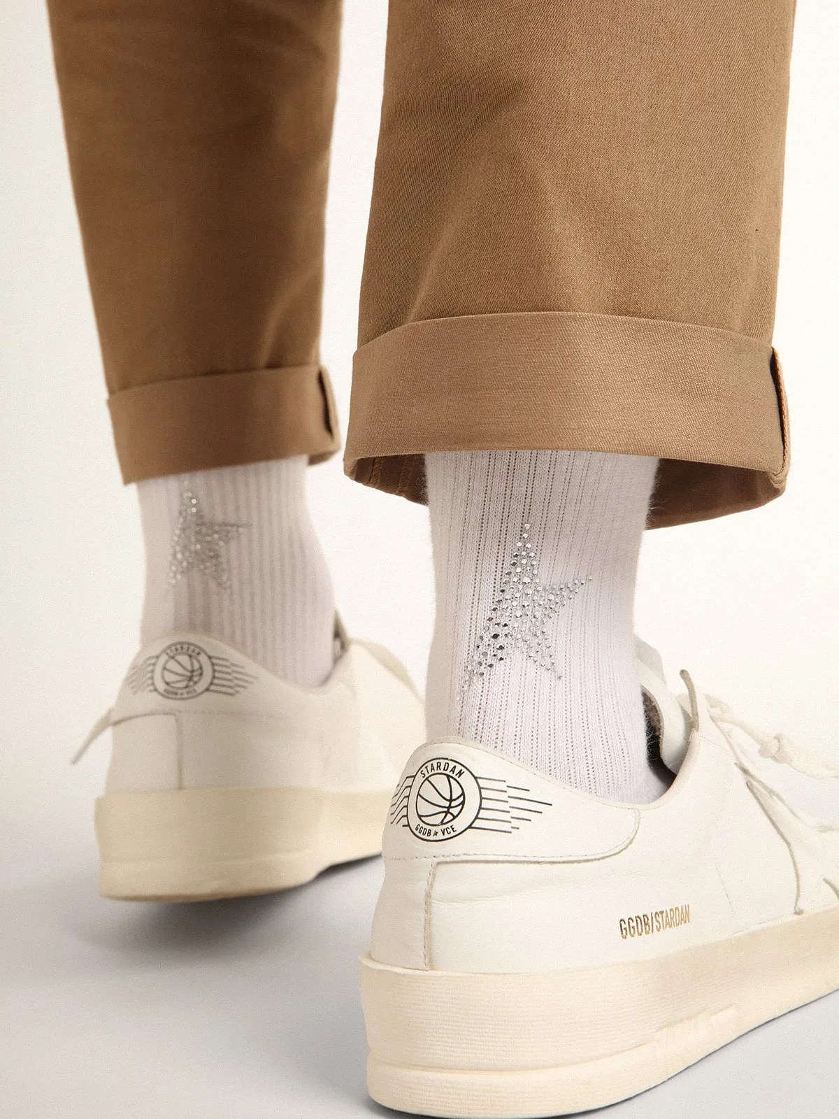 Chaussettes blanches avec étoile en cristaux à l’arrière | Golden Goose