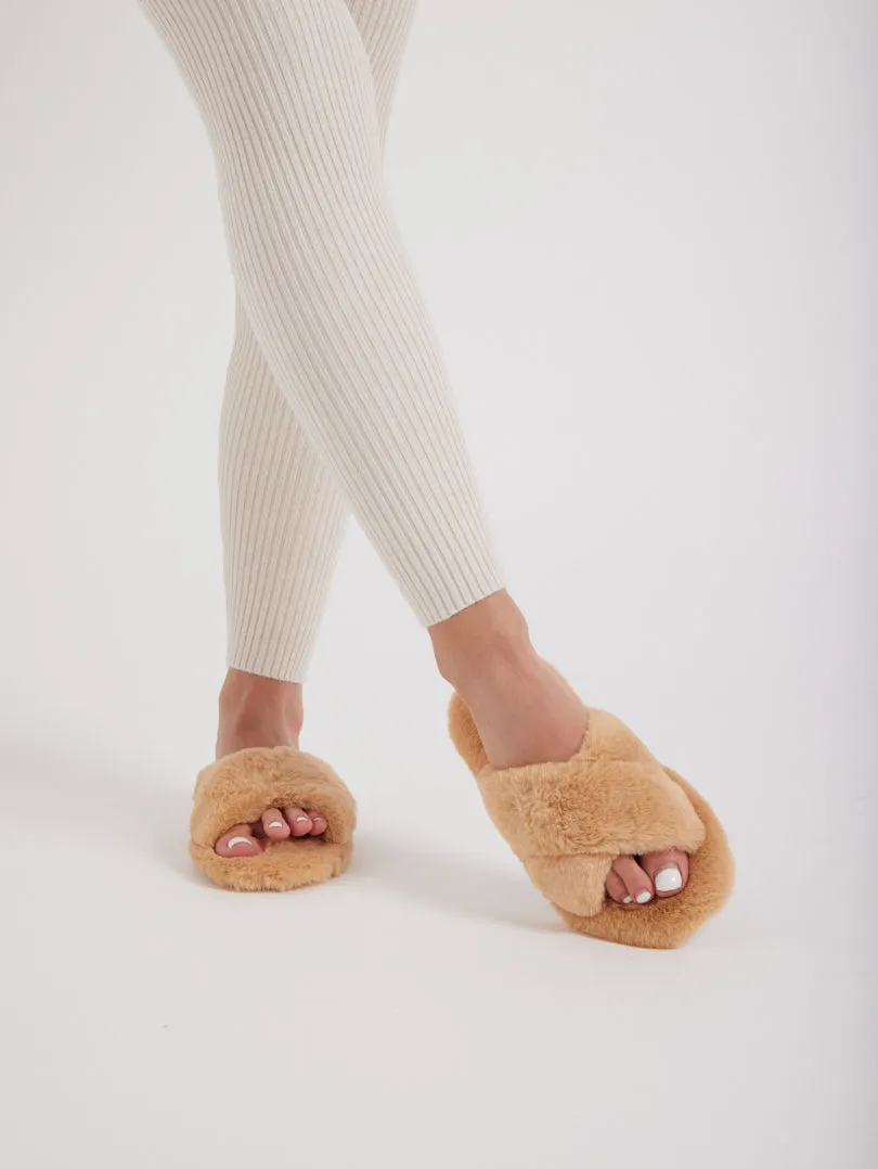 Chaussons mules en fourrure