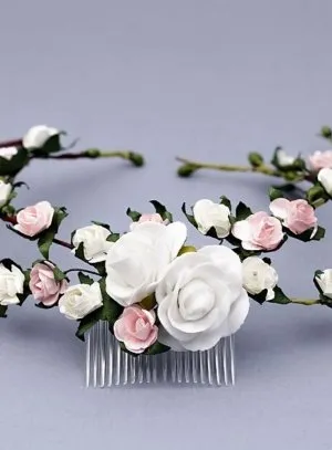 Couronne de fleur dans les cheveux