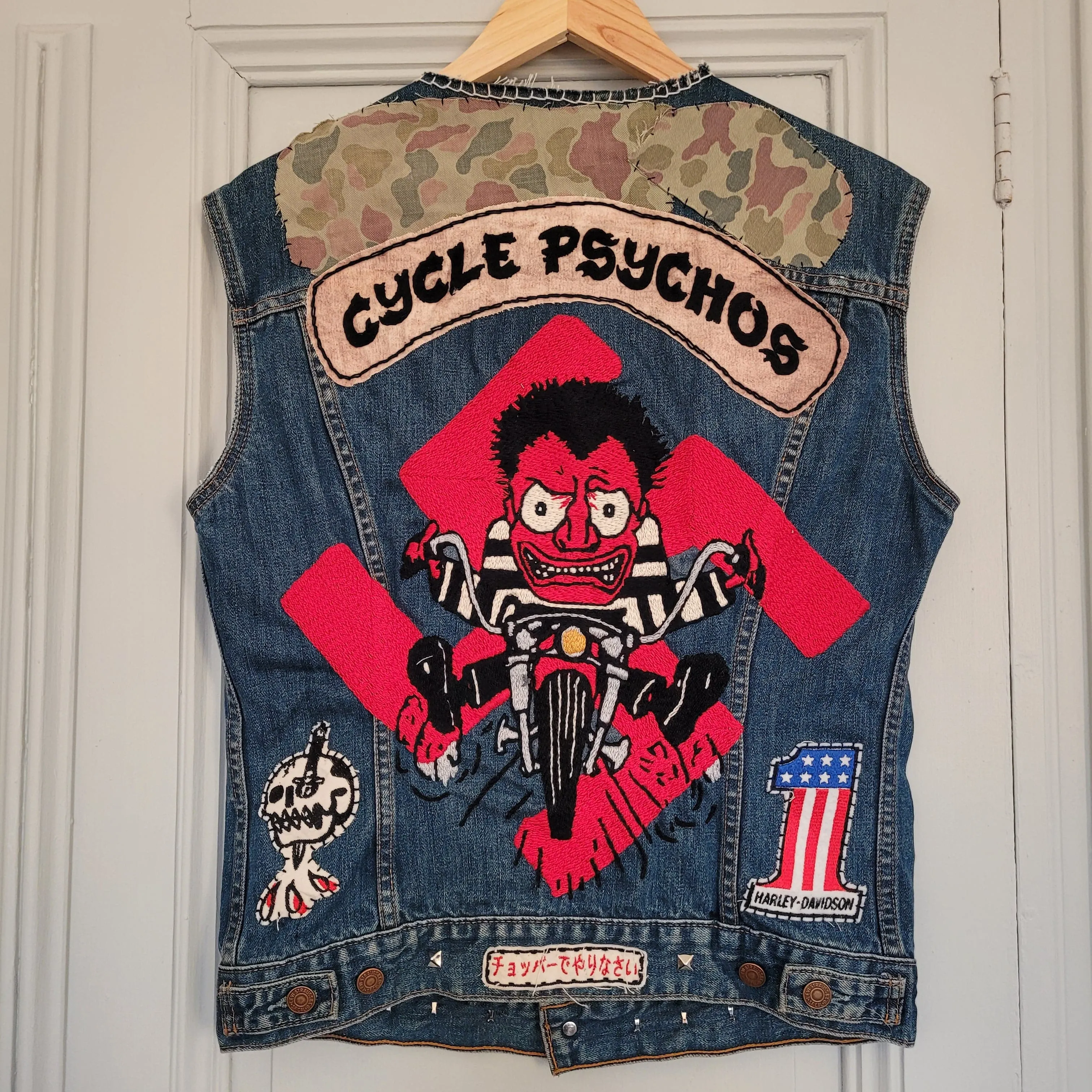 Cycle psychos chainstitched by hand Levi's Jacket/ Veste levis vintage brodée main et patchée