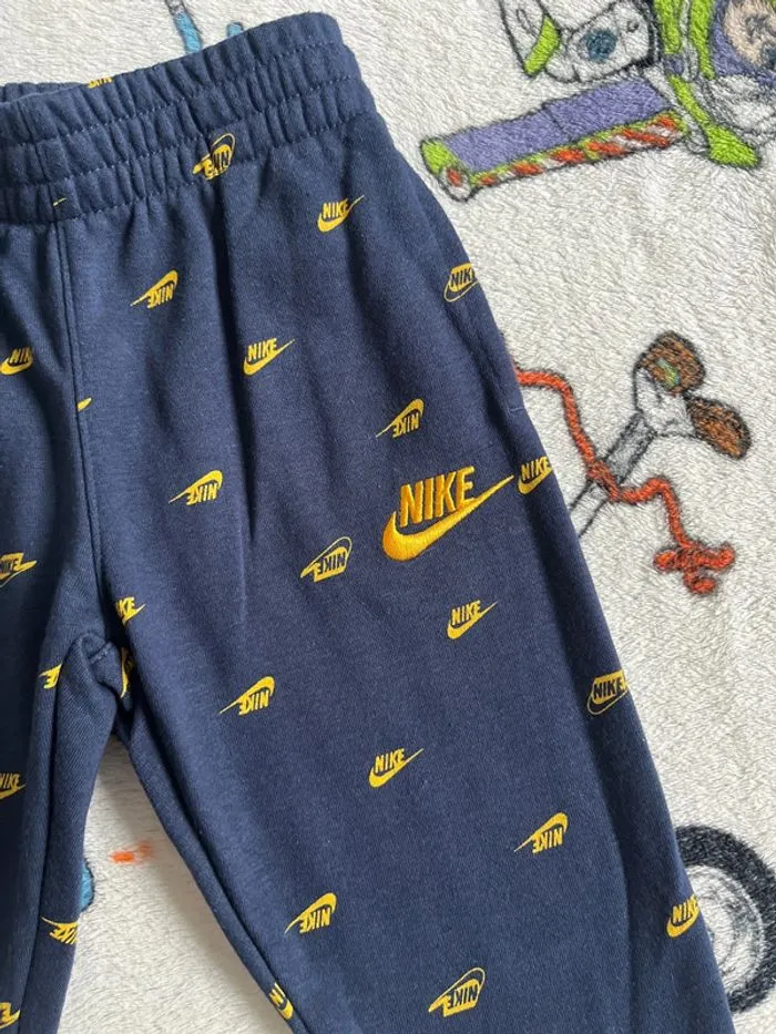 Ensemble Nike sans les chaussures - Nike - 3 ans  | Beebs