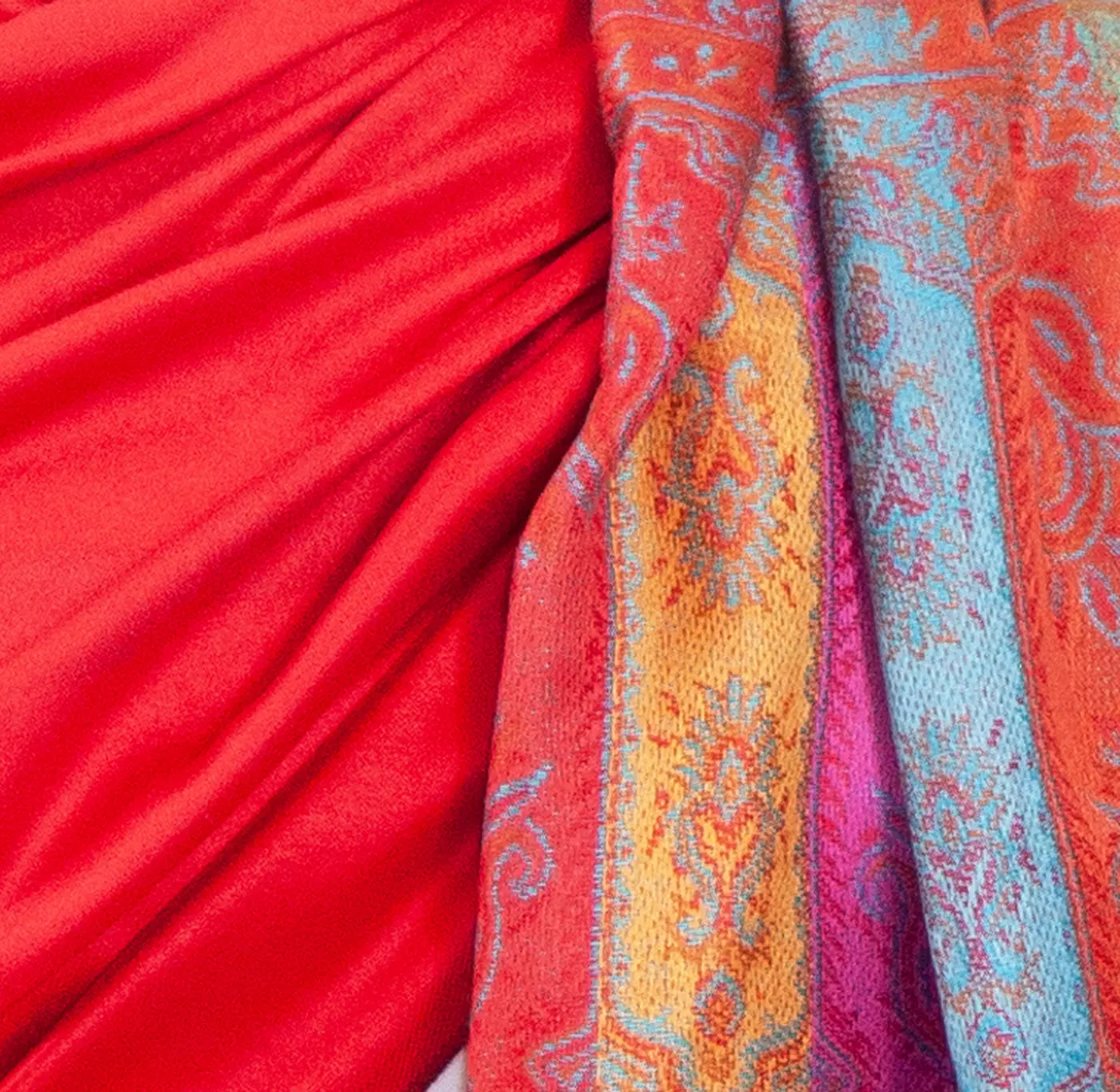 Etole pashmina rouge clair tissage multicolore