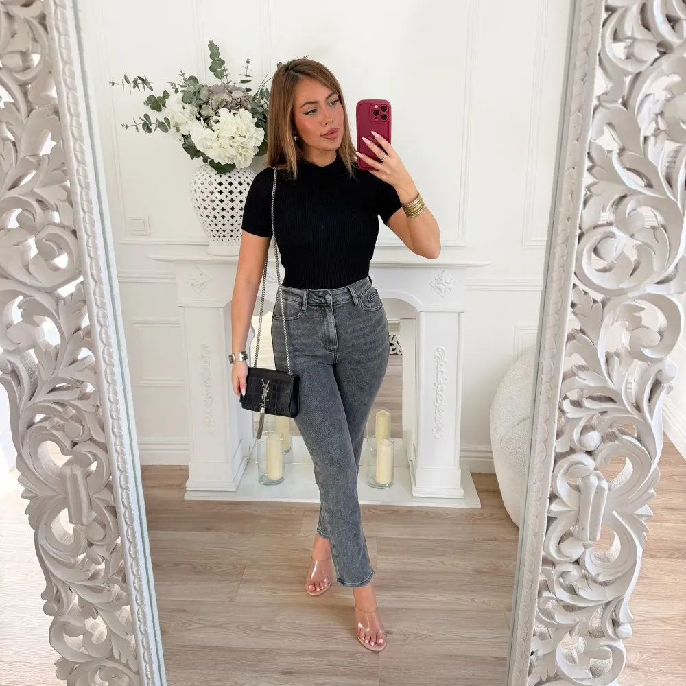 JEAN  MOM FIT GRIS EFFET DELAVÉ