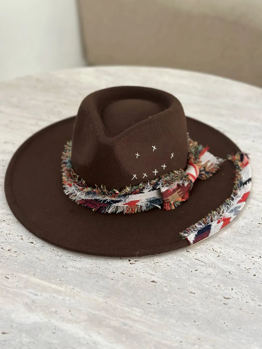 Le chapeau Tassiana marron