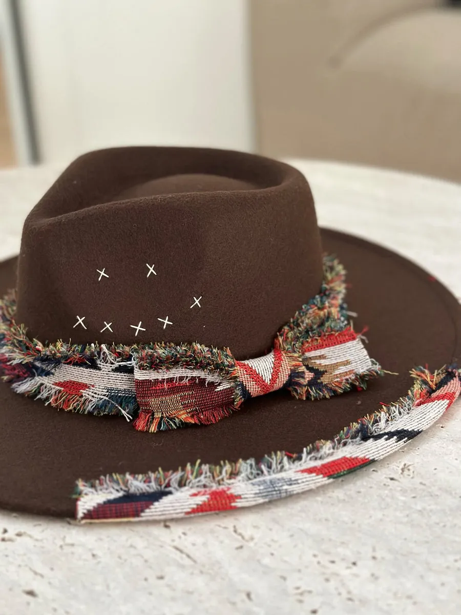 Le chapeau Tassiana marron