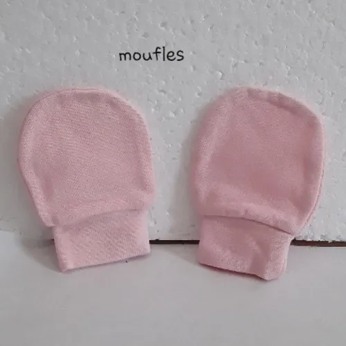 Lot naissance 3 mois , cache coeur , chaussons , moufles , doudou , tricot , rose