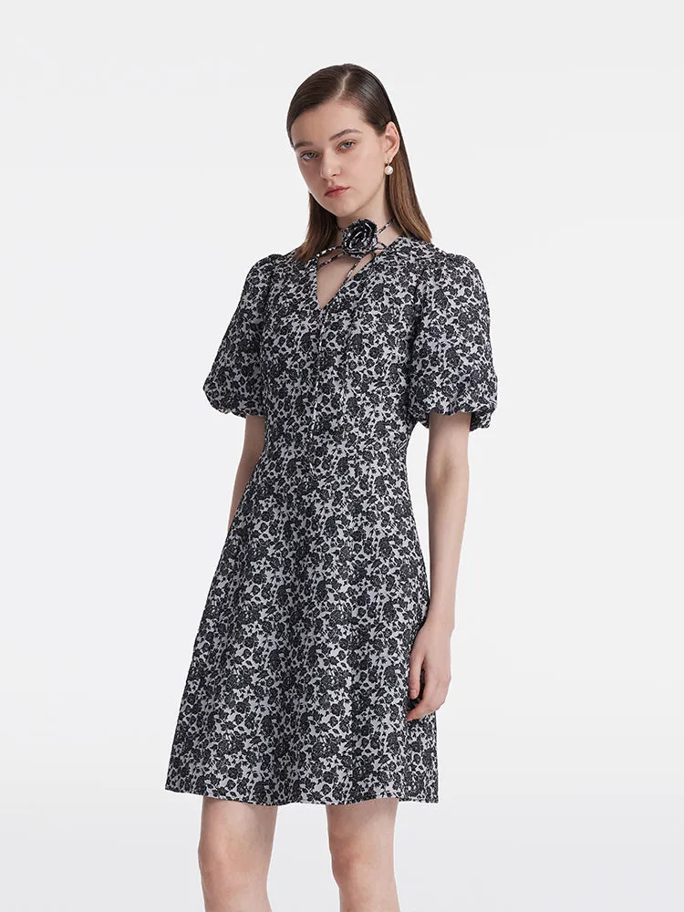 Mini-robe jacquard à manches bouffantes et col en V pour femme avec ce