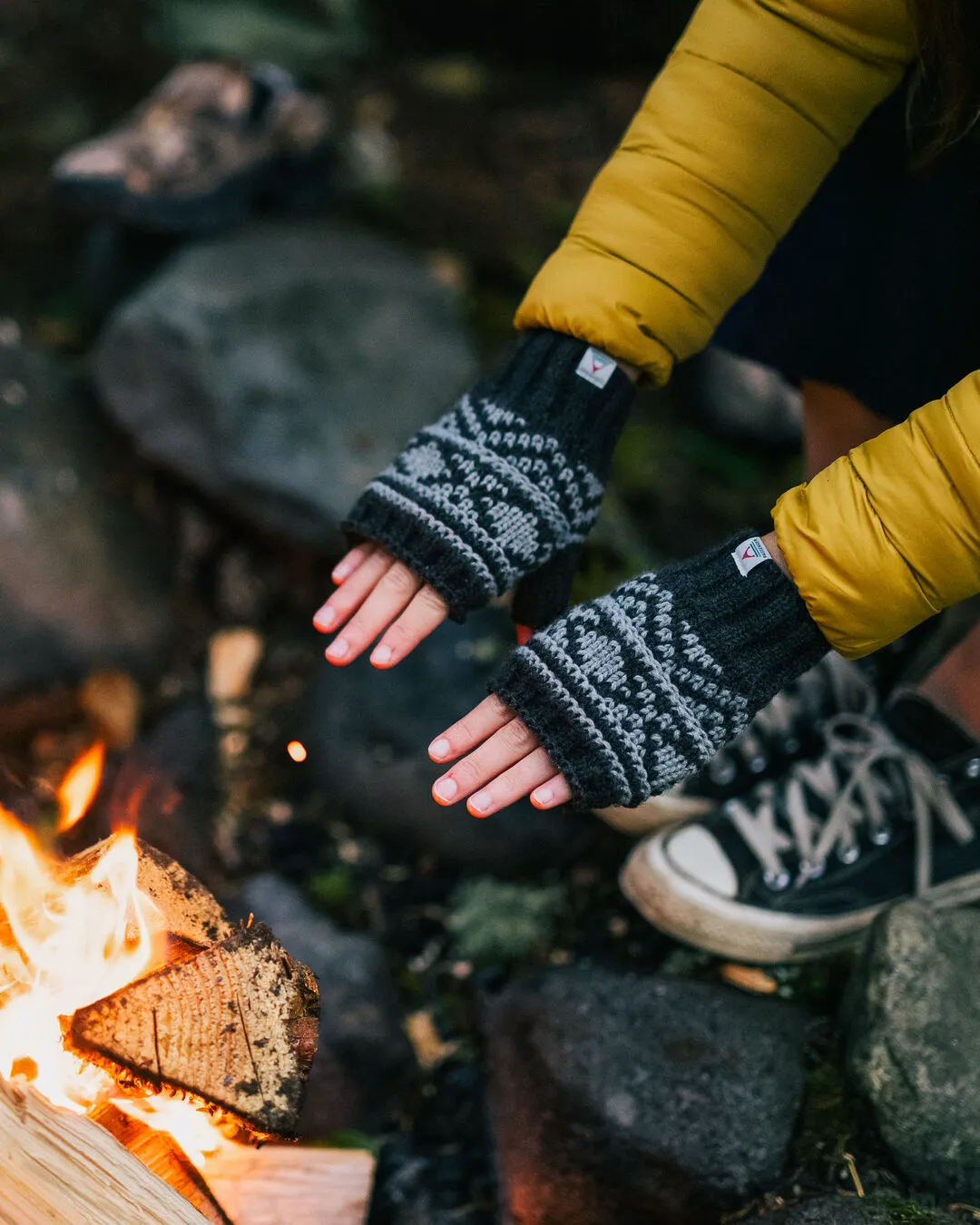 Moufles sans doigts doublées en polaire recyclée Lily - Noir