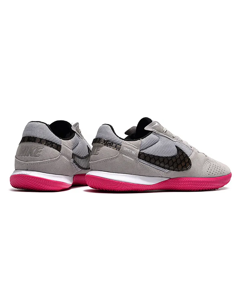 Nike Streetgato Grey Fog Dynamic Berry