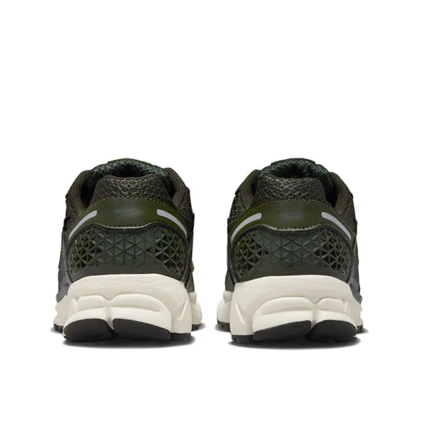 Nike Wmns Zoom Vomero 5 Sequoia IMPACT PREMIUM