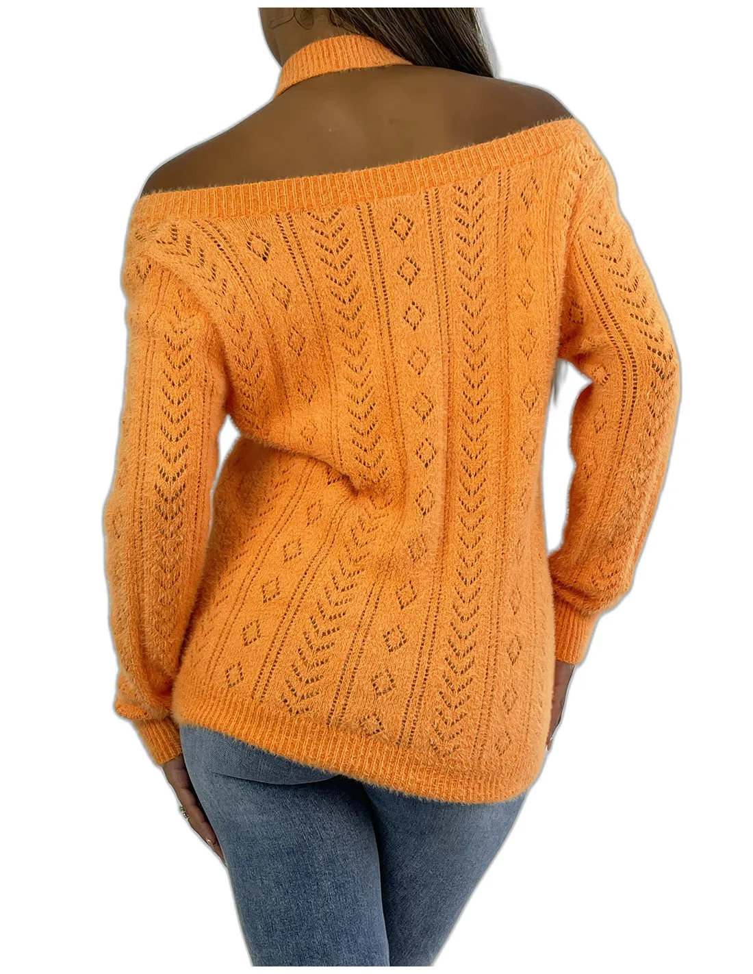 Pull orange vitaminé tout doux à épaules dénudée et détails ajourés pointelle.