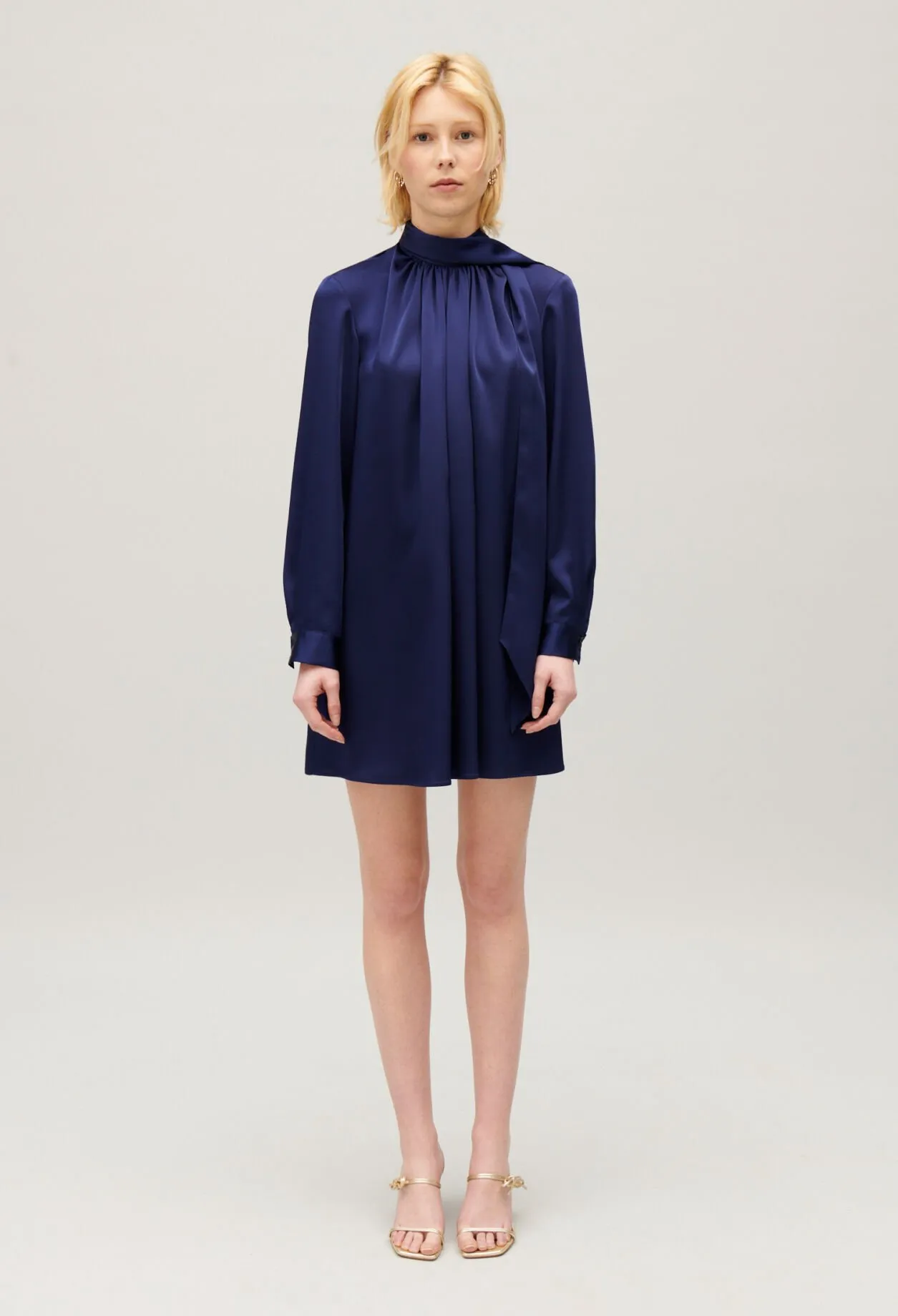 Robe courte lavallière indigo | Claudie FR