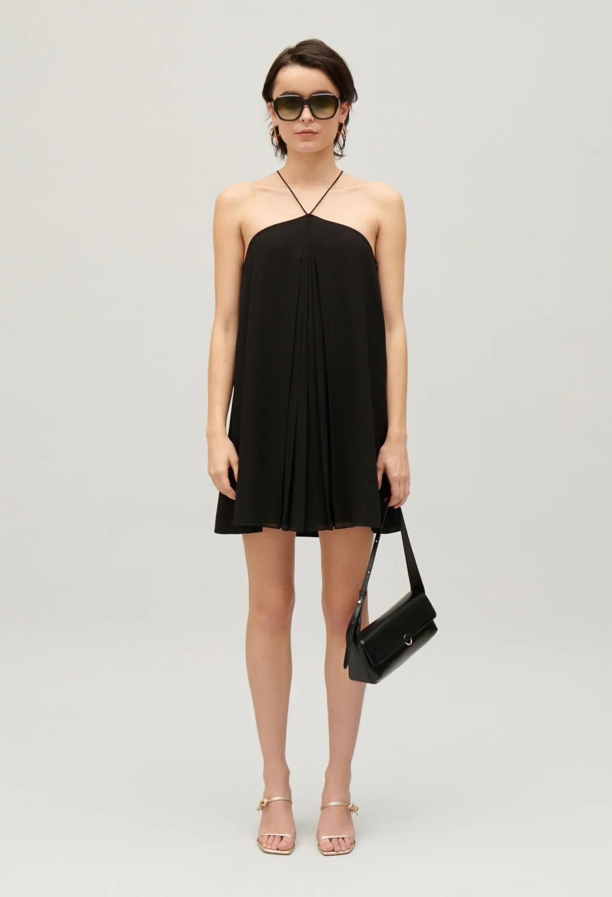 Robe courte plissée noire | Claudie FR