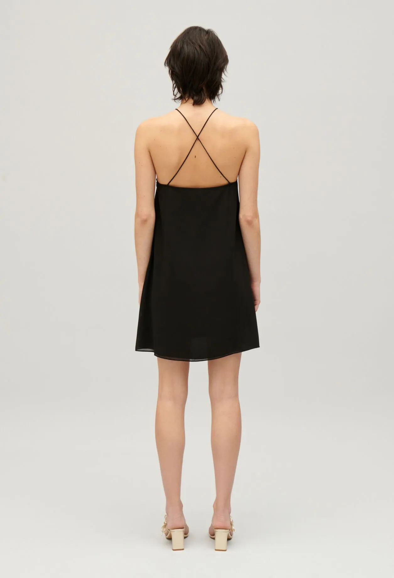 Robe courte plissée noire | Claudie FR