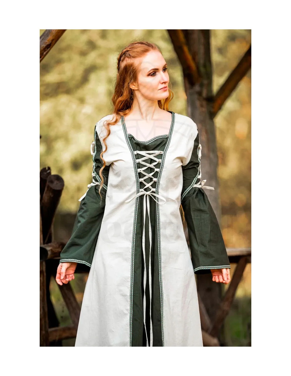 Robe médiévale modèle Amalia, vert naturel ⚔️ Boutique Épées