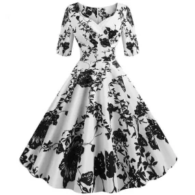 Robe Pin-Up Noire et Blanche Fleurie