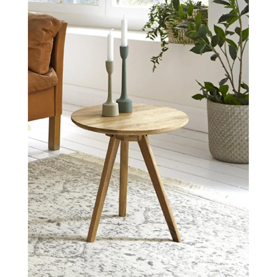 Table d'appoint ronde avec structure et plateau en Bois massif chêne | 3 Suisses